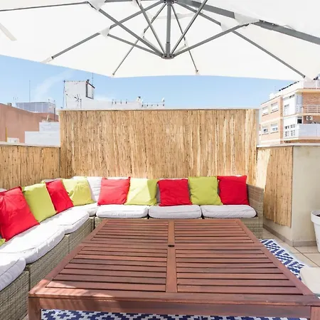 Ma1a-apt With Rooftops With Palms Close To Old Town *